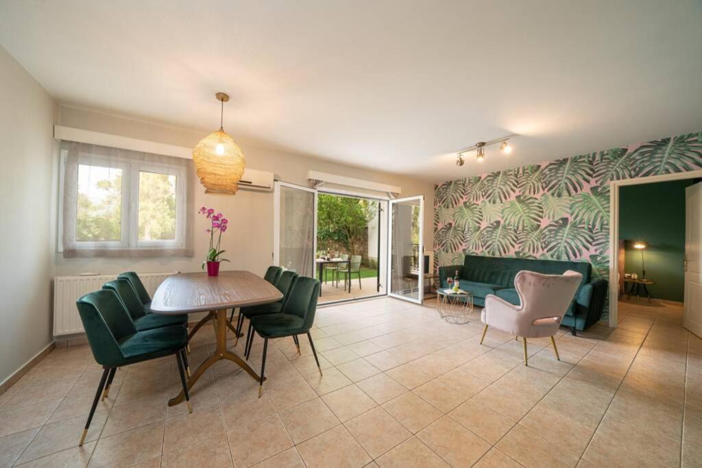 ארגוסטולי Central & Elegant Suite With Private Garden מראה חיצוני תמונה