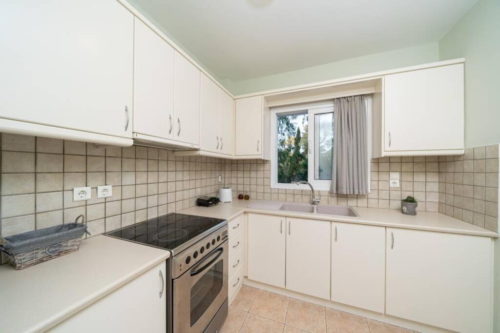 ארגוסטולי Central & Elegant Suite With Private Garden מראה חיצוני תמונה