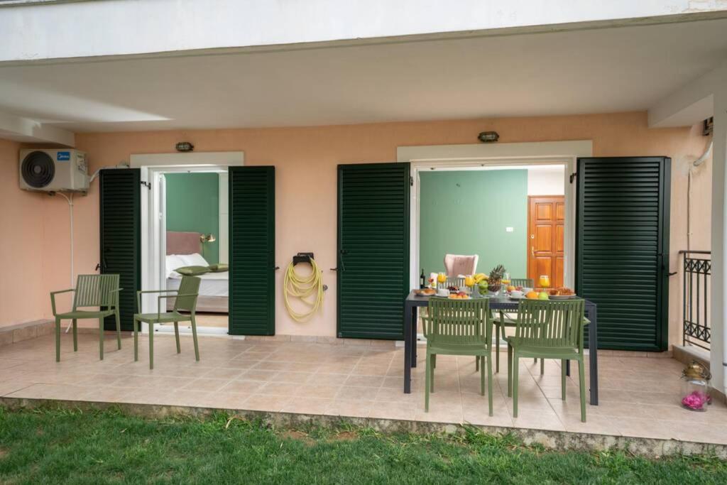 ארגוסטולי Central & Elegant Suite With Private Garden מראה חיצוני תמונה