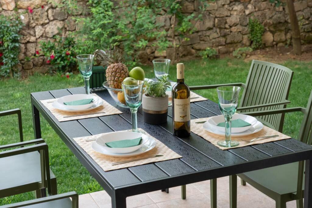 ארגוסטולי Central & Elegant Suite With Private Garden מראה חיצוני תמונה