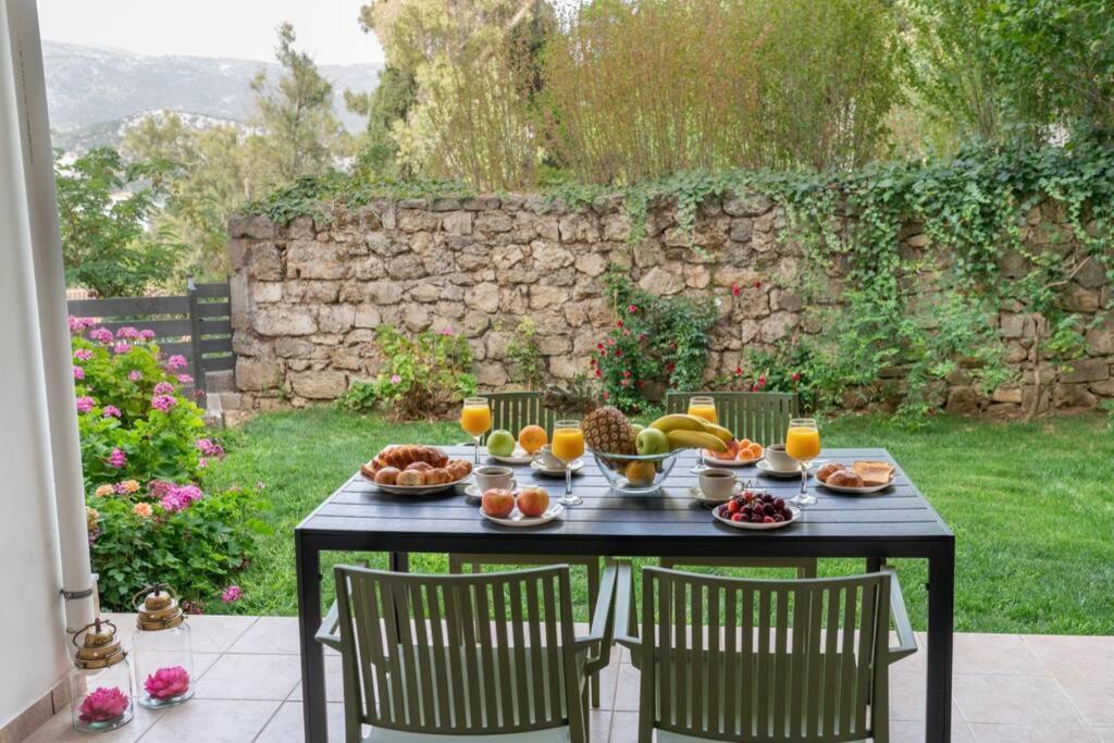 ארגוסטולי Central & Elegant Suite With Private Garden מראה חיצוני תמונה